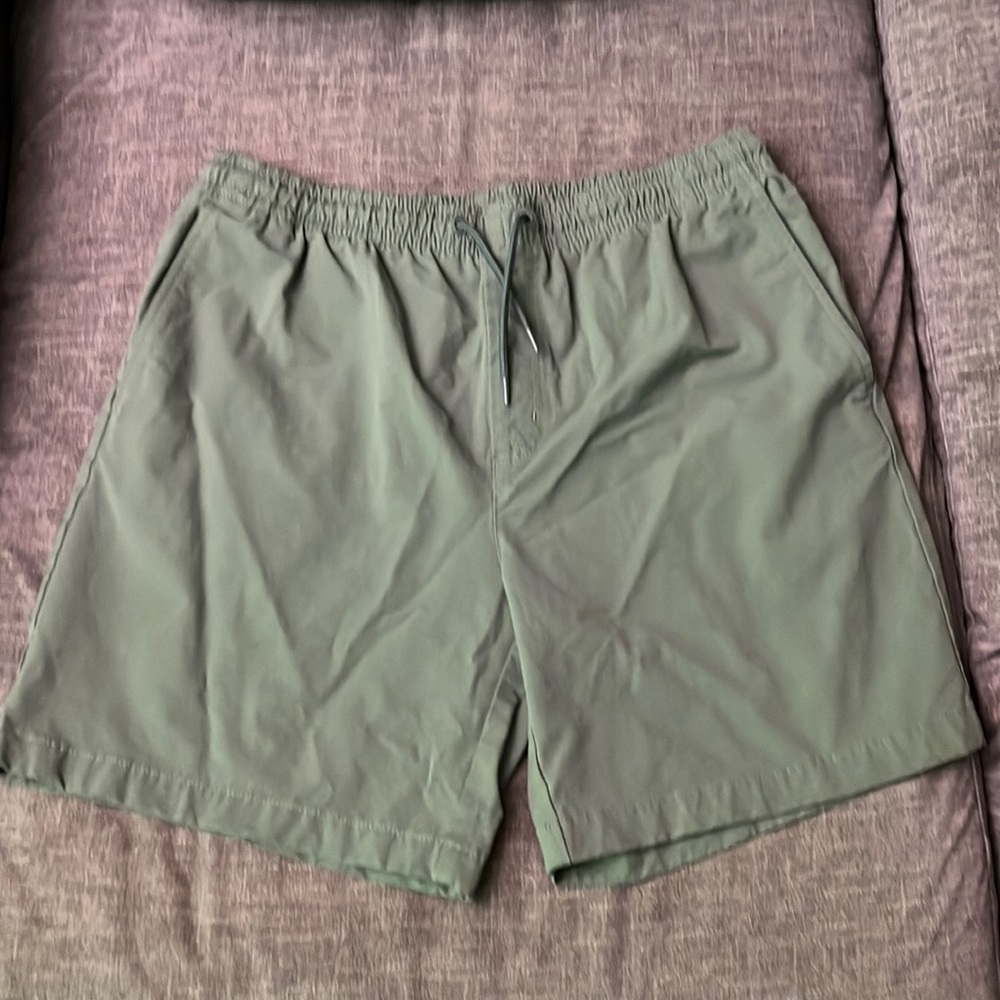 Vineyard Vines performance shorts…
